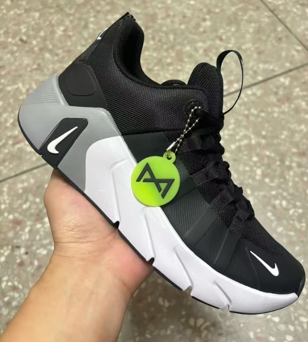 Nike Free Metcon 7 Cross-Training Gym Sneakers - Core Black